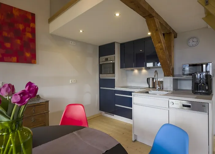 Kaiser Apartment *